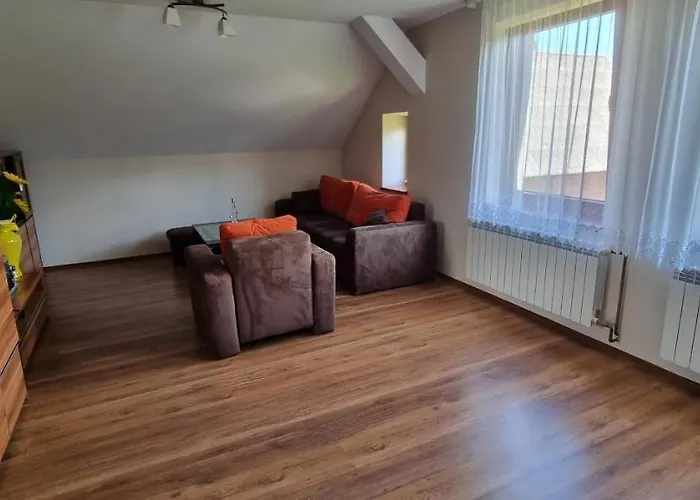 Prywatny Pokoj Z Kuchnia I Lazienka